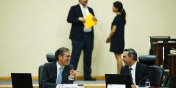 Informan sobre renuncia masiva de principales funcionarios del INE