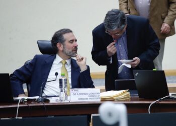 Cruzan Lorenzo Córdova y morenistas acusaciones durante sesión del INE