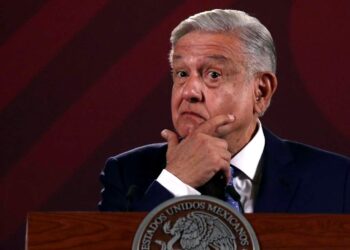 AMLO enviará iniciativa para eliminar el artículo 33 constitucional