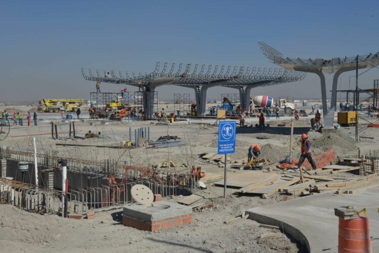 Ya se cuenta con todo el derecho de vía para el tren elevado del AIFA: AMLO