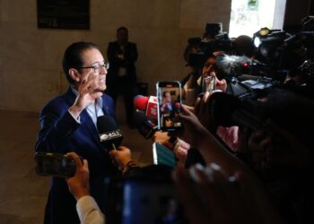 Aplican examen para 531 aspirantes a consejeros del INE en tableta electrónica