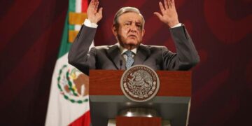 No sería de extrañar si restituyen a Jacobo Molina como secretario Ejecutivo del INE: AMLO