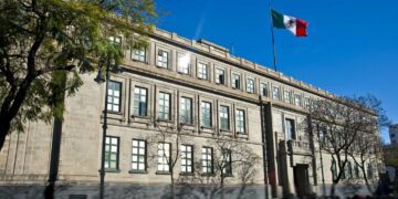 SCJN invalida criterio que impediría competir en elecciones a funcionarios