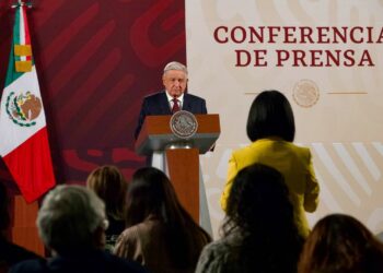 En mi administración no hay permiso para "espiar": AMLO