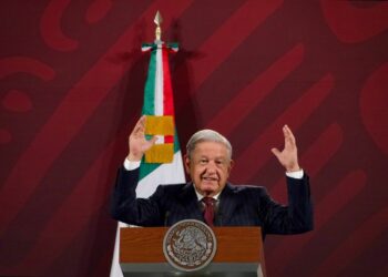 No hago invitación personal para aniversario de expropiación petrolera, es abierta a todos: AMLO