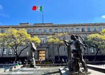 Entregan organizaciones en la SCJN recurso contra el "plan B"