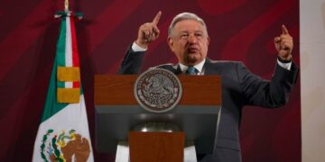 Remoción de Miguel Angel Osorio Chong es situación de su partido: AMLO