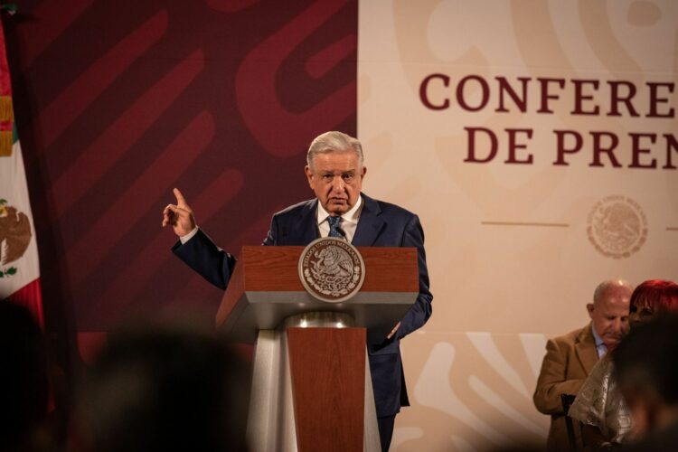 Cualquiera será mejor consejero que los que están en el INE: AMLO