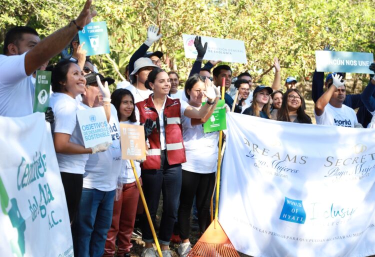 Ana Paty Peralta persiste en conservación de humedales y cenotes urbanos