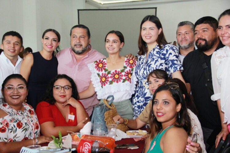 Juntos trabajemos en la formación inicial de niñas y niños: Ana Paty Peralta