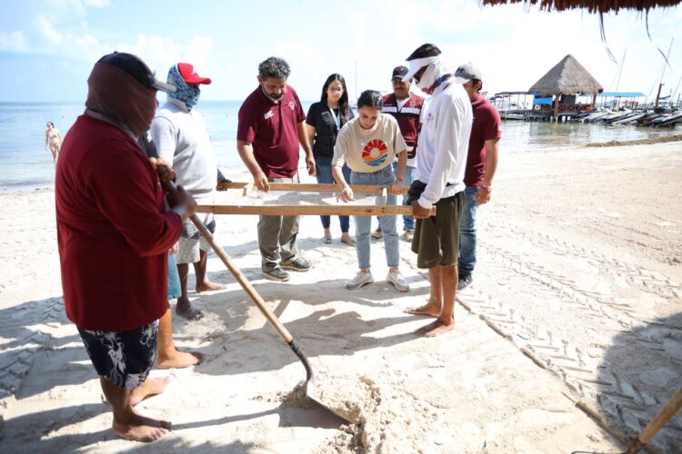Realizan intenso mantenimiento de playas públicas en Cancún