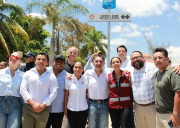 Con señalética y servicios públicos dignificamos a Bonfil: Ana Paty Peralta