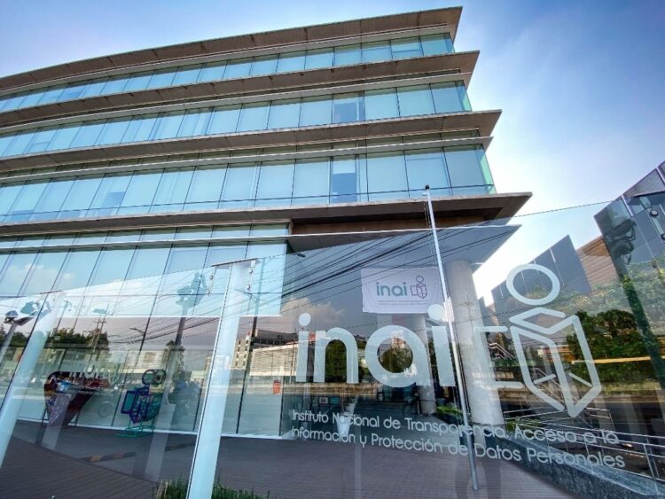 Interpelan senadores del PAN a Adán López por nombramientos en Inai