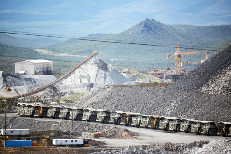 Es prioritario aprobar en actual periodo de sesiones la ley minera: Morena