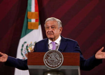 “A mí no me tiene agarrado nadie, tengo autoridad moral”: AMLO