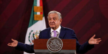 “A mí no me tiene agarrado nadie, tengo autoridad moral”: AMLO