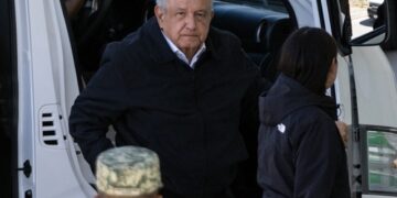 AMLO cita a gobernadoras y gobernadores de Morena a Palacio Nacional