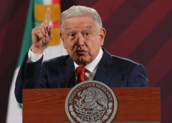 AMLO reconoce diferencias entre Sedena y Semar
