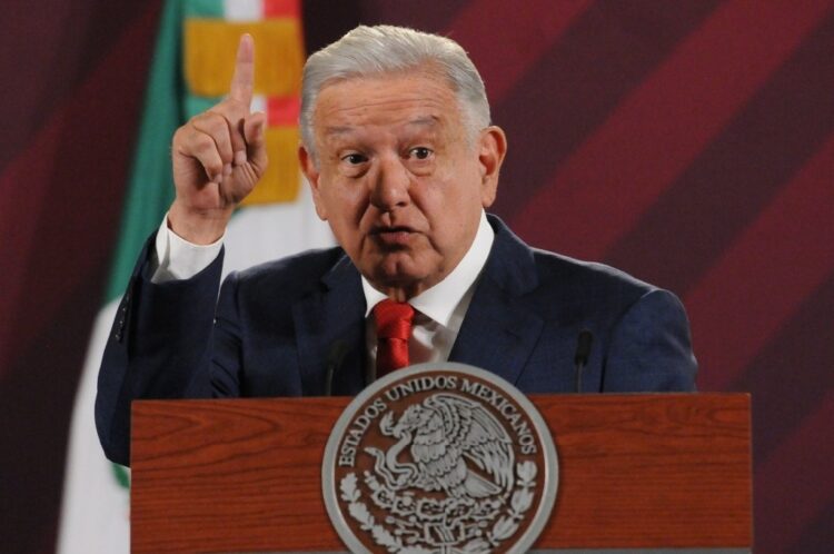 AMLO reconoce diferencias entre Sedena y Semar
