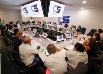 Legisladores sostienen reunión de trabajo en el C5 para analizar iniciativa de seguridad