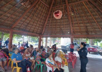 Gobierno de Puerto Morelos brinda orientación permanente a mujeres del municipio