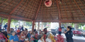 Gobierno de Puerto Morelos brinda orientación permanente a mujeres del municipio