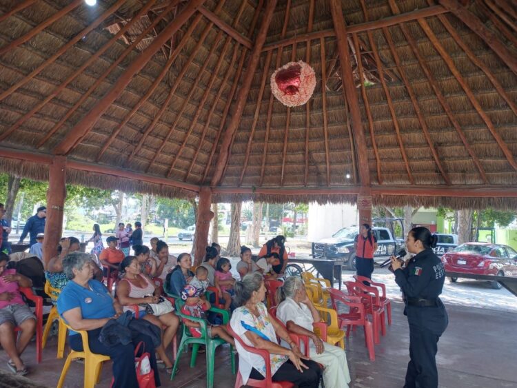 Gobierno de Puerto Morelos brinda orientación permanente a mujeres del municipio
