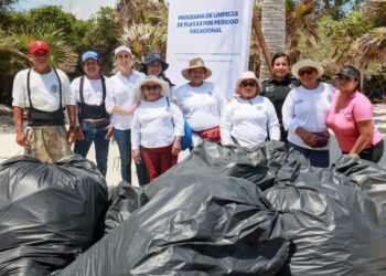 Atenea Gómez recorre áreas operativas en Isla Blanca