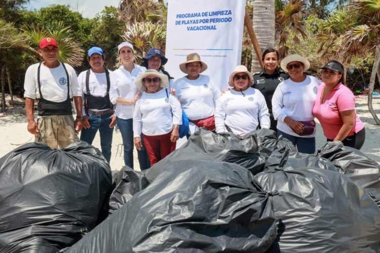 Atenea Gómez recorre áreas operativas en Isla Blanca