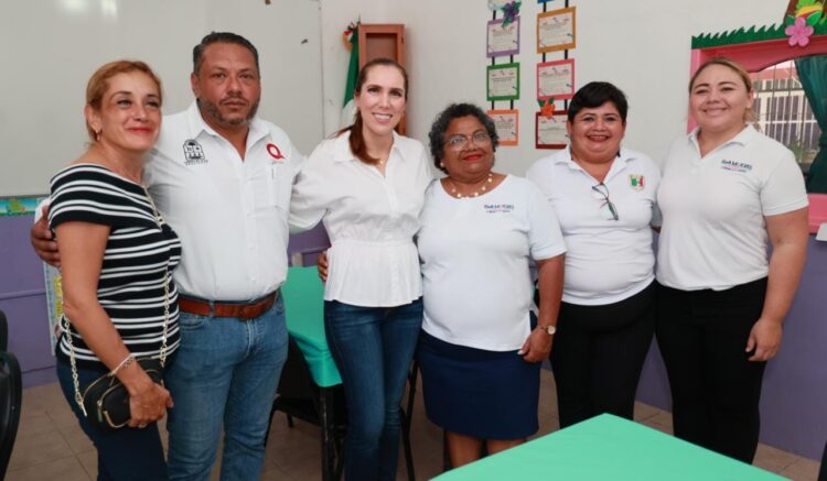 Trabaja Atenea Gómez en mejoramiento de las escuelas de Isla Mujeres