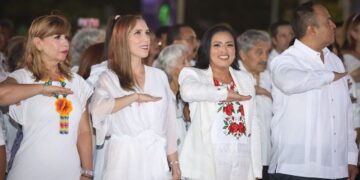 Blanca Merari asiste a Sesión Solemne por el 53 aniversario de Cancún