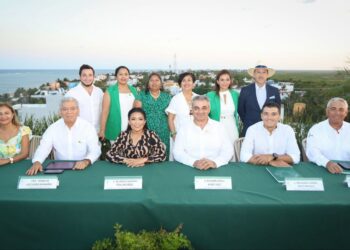 Blanca Merari atestigua toma de protesta de mesa directiva de la AMPI Puerto Morelos 2023