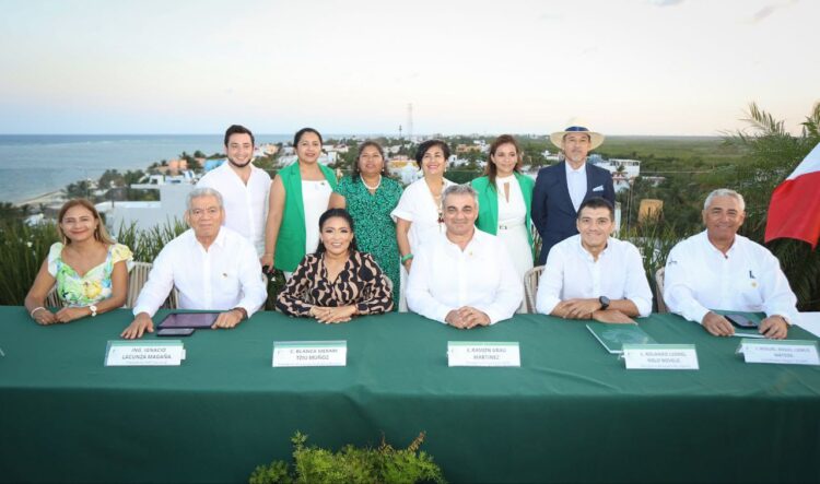 Blanca Merari atestigua toma de protesta de mesa directiva de la AMPI Puerto Morelos 2023