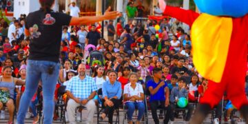 Blanca Merari encabeza multitudinario festival del Día del Niño y de la Niña en Leona Vicario