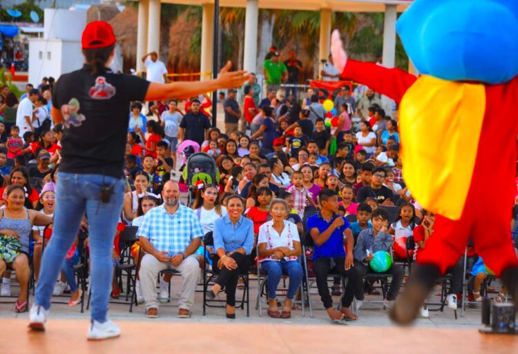 Blanca Merari encabeza multitudinario festival del Día del Niño y de la Niña en Leona Vicario