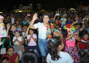 Blanca Merari celebra en grande a niñas y niños de Puerto Morelos