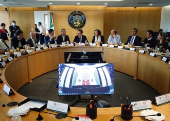 El nuevo Consejo General del INE se reúne integrantes de la Jucopo