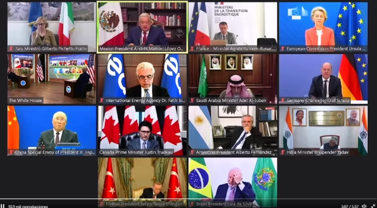 El próximo año cumpliremos compromiso de producir energías limpias: AMLO