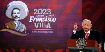Adicional a compra de trece plantas se emprenden otros proyectos eléctricos: AMLO