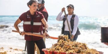 Ana Paty Peralta resalta limpieza diaria en playas de Cancún