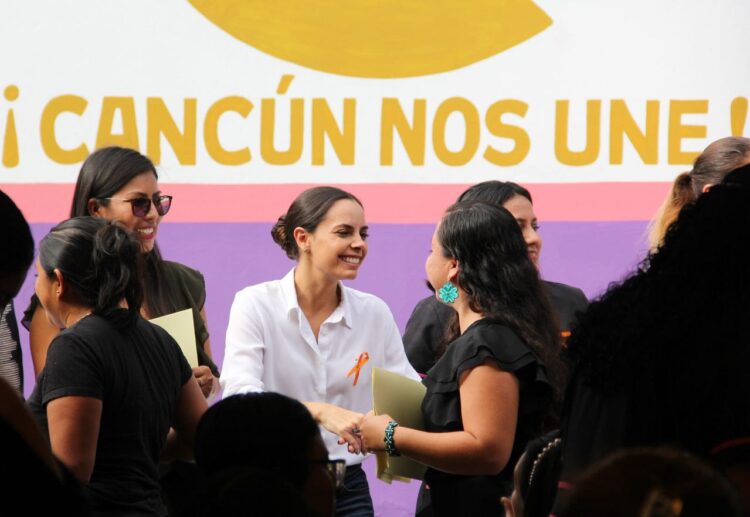 Ana Paty Peralta combate violencia de género en Cancún