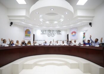 Pensar en grande para transformar a Cancún: Ana Paty Peralta