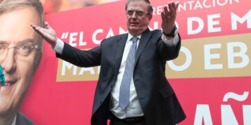 “O hay encuesta, o hay favorita”, señala Marcelo Ebrard sobre candidatura presidencial de Morena
