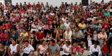 Toma Mara Lezama en Villas Otoch protesta a Protectoras del Bienestar “Mujer es Vida”