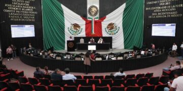 El enfrentamiento entre poderes, Quintana Roo