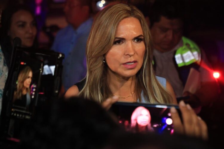 El combate al incendio forestal en terrenos nacionales está controlado: Lili Campos