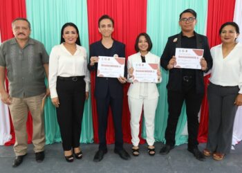 Blanca Merari inaugura presentación de proyectos de emprendimiento en Cobach de Puerto Morelos