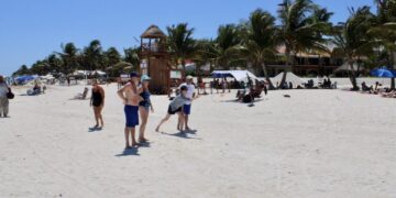 Se reporta en Puerto Morelos nuevamente un buen fin de semana largo