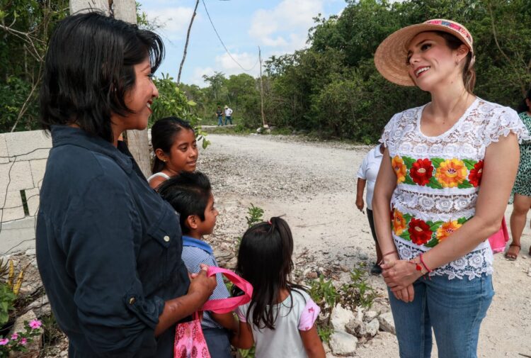 Sorprende Atenea Gómez a las mamás previo al Día de las Madres