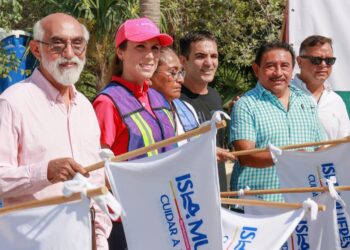 Da Atenea Gómez banderazo de inicio de rehabilitación de vialidad intermunicipal a Punta Sam